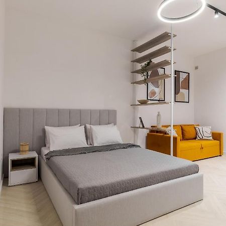 Inshiapartments On Ferentsa Lista Str Lviv Exteriör bild