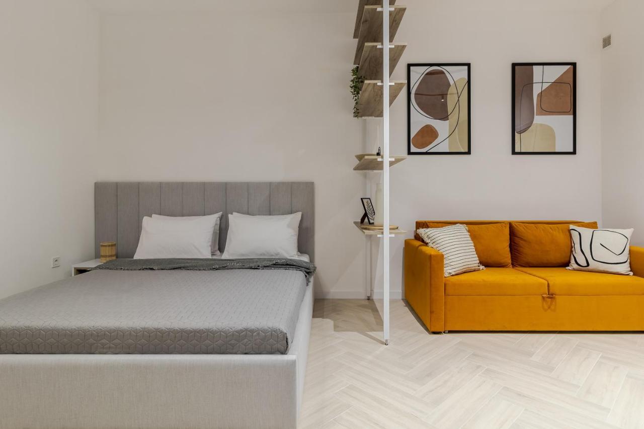 Inshiapartments On Ferentsa Lista Str Lviv Exteriör bild