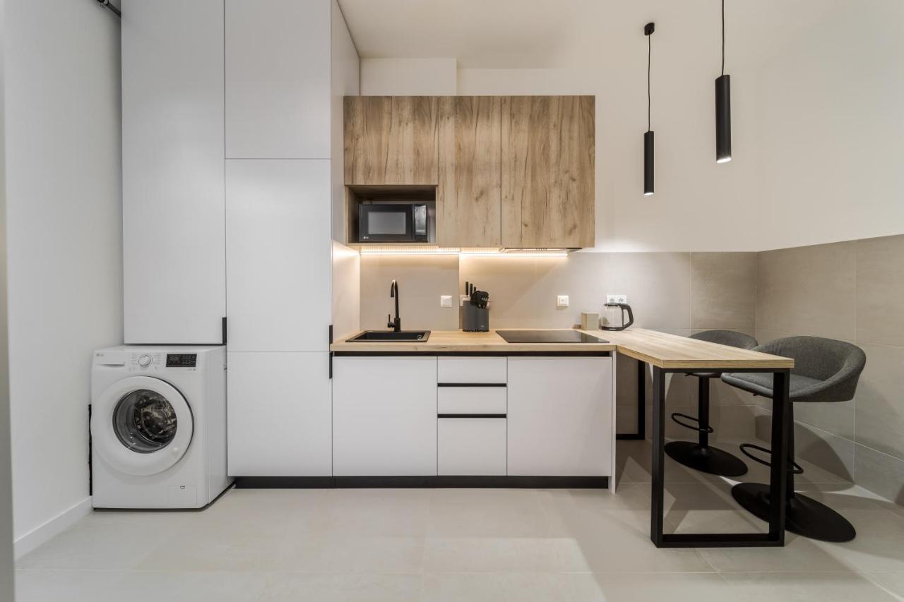 Inshiapartments On Ferentsa Lista Str Lviv Exteriör bild