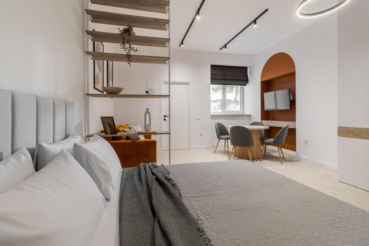Inshiapartments On Ferentsa Lista Str Lviv Exteriör bild