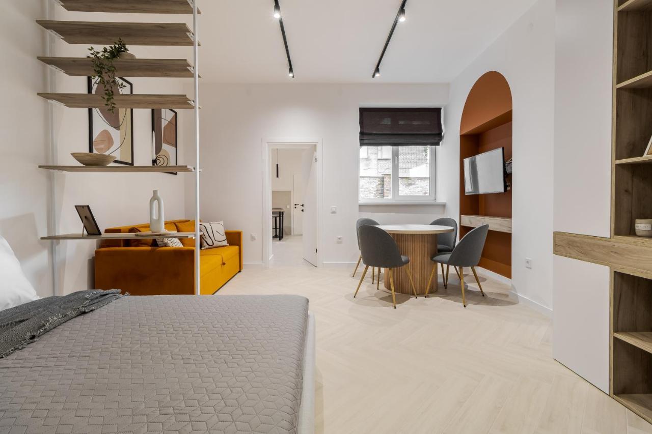 Inshiapartments On Ferentsa Lista Str Lviv Exteriör bild